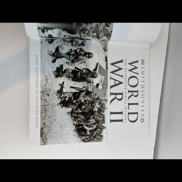 World War 11 hard book - Picture 4 of 4
